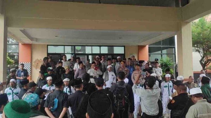 FUIPA-Desak-Pembubaran-Ahmadiyah-di-Tasikmalaya-Pertanyakan-Izin-Acara-di-Tenjowaringin